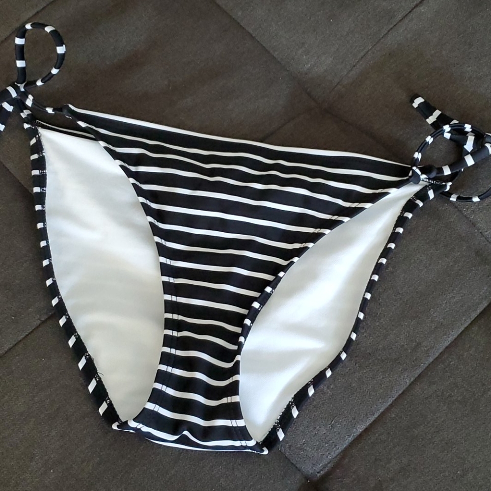 BIKINI BOTTOMS